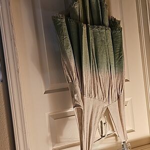 Umgee high low ombre tank top